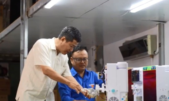 Người thầy dạy nghề cho người khuyết tật