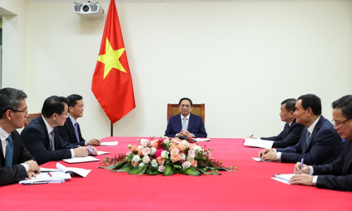 Thủ tướng Phạm Minh Chính điện đàm với Thủ tướng Pháp