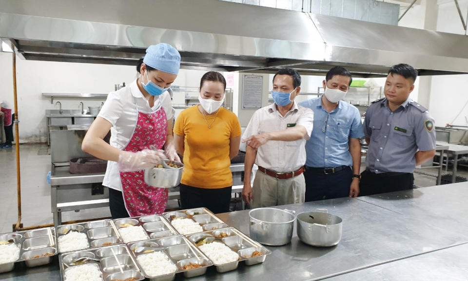 Đảm bảo ATTP tại các cơ sở kinh doanh dịch vụ ăn uống