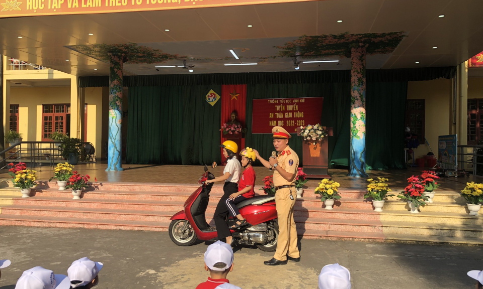 Xây dựng văn hóa giao thông trong thanh thiếu niên, học sinh