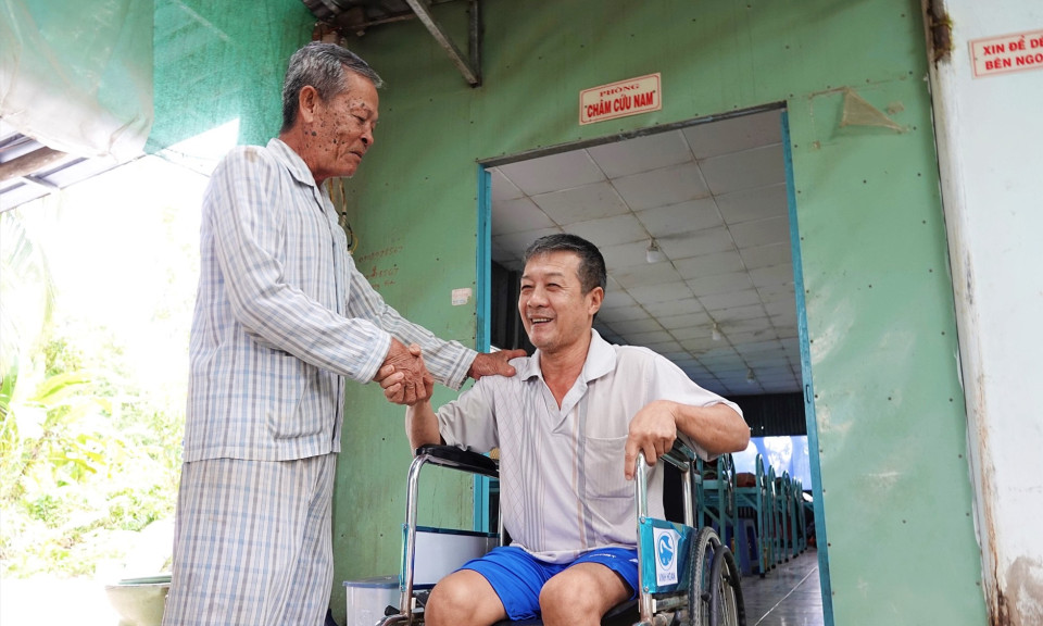 Cảm động phòng khám từ thiện của lão nông ở Cần Thơ 