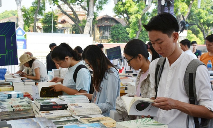 Sách giả, sách lậu vẫn tung hoành
