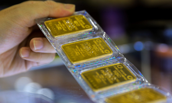 Vietnam gold price drops despite global gain