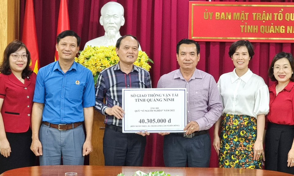 Ủy ban MTTQ tỉnh tiếp nhận ủng hộ Quỹ Vì người nghèo