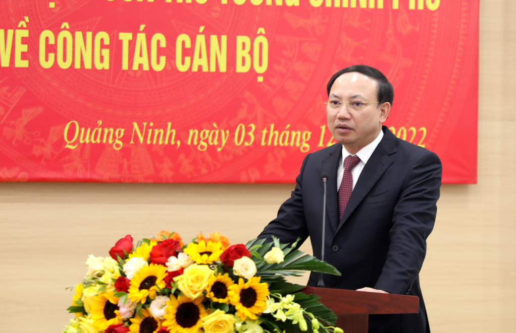 Đồng chí Nguyễn Xuân Ký, Ủy viên Trung ương Đảng, Bí thư Tỉnh ủy, Chủ tịch HĐND tỉnh, phát biểu tại hội nghị.