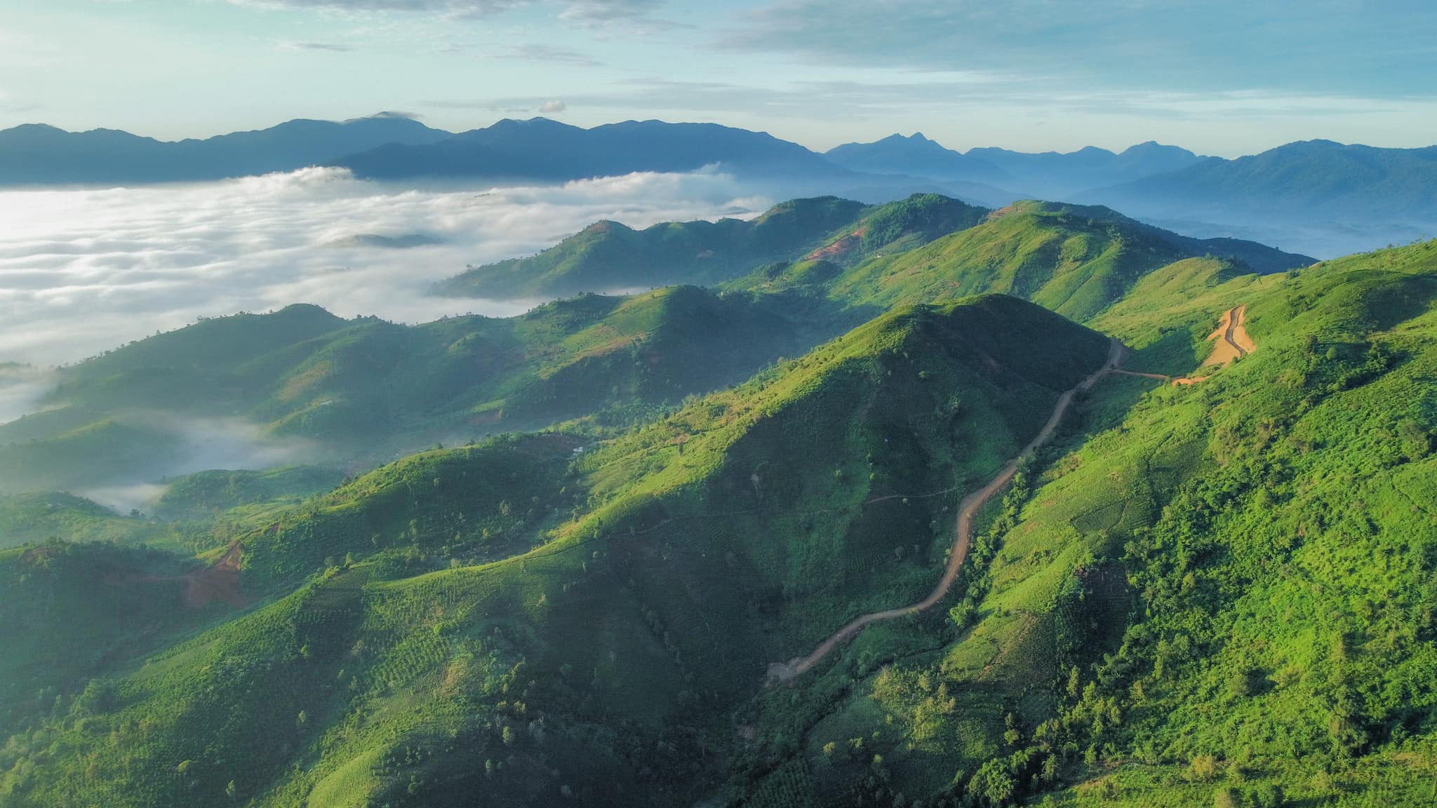 The lure of clouds in mountain pass near Da Lat