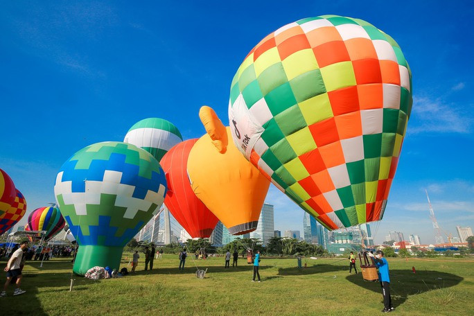 TP HCM rực rỡ sắc màu trong ngày hội Khinh khí cầu - Ảnh 3.