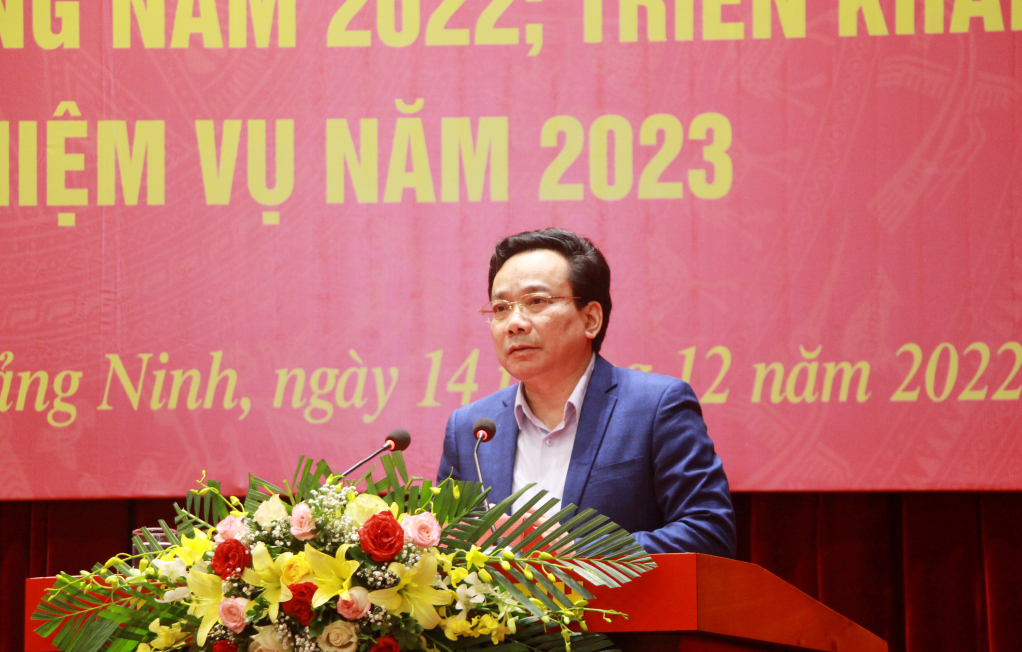Phó Chủ nhiệm Ủy ban Kiểm tra Trung ương Nghiêm Phú Cường, phát biểu tại hội nghị.
