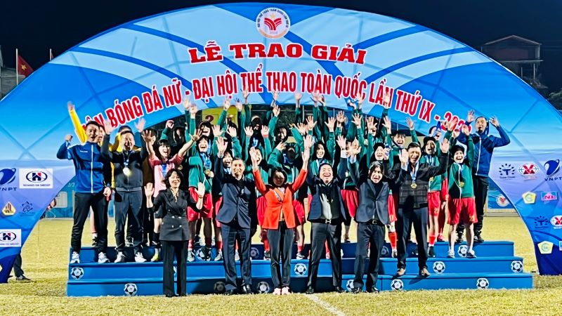 Bóng đá nữ Quảng Ninh giành HCV, kết thúc kỳ Đại hội Thể thao toàn quốc thành công của Quảng Ninh. 