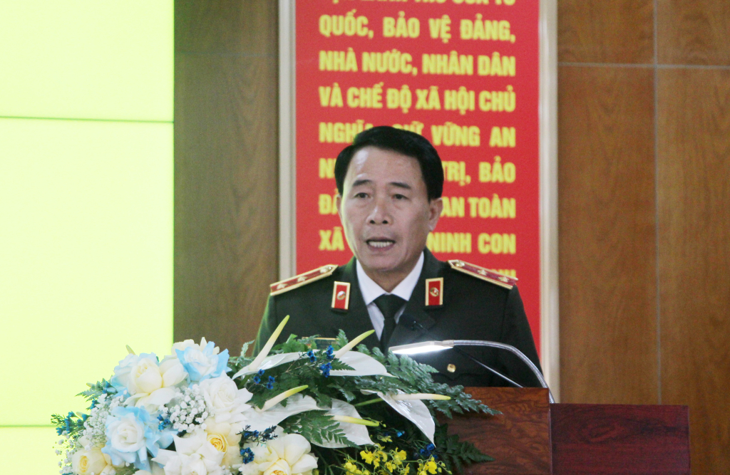 Trung tướng Lê Quốc Hùng, Ủy viên Trung ương Đảng, Thứ trưởng Bộ Công an, phát biểu tại hội nghị.