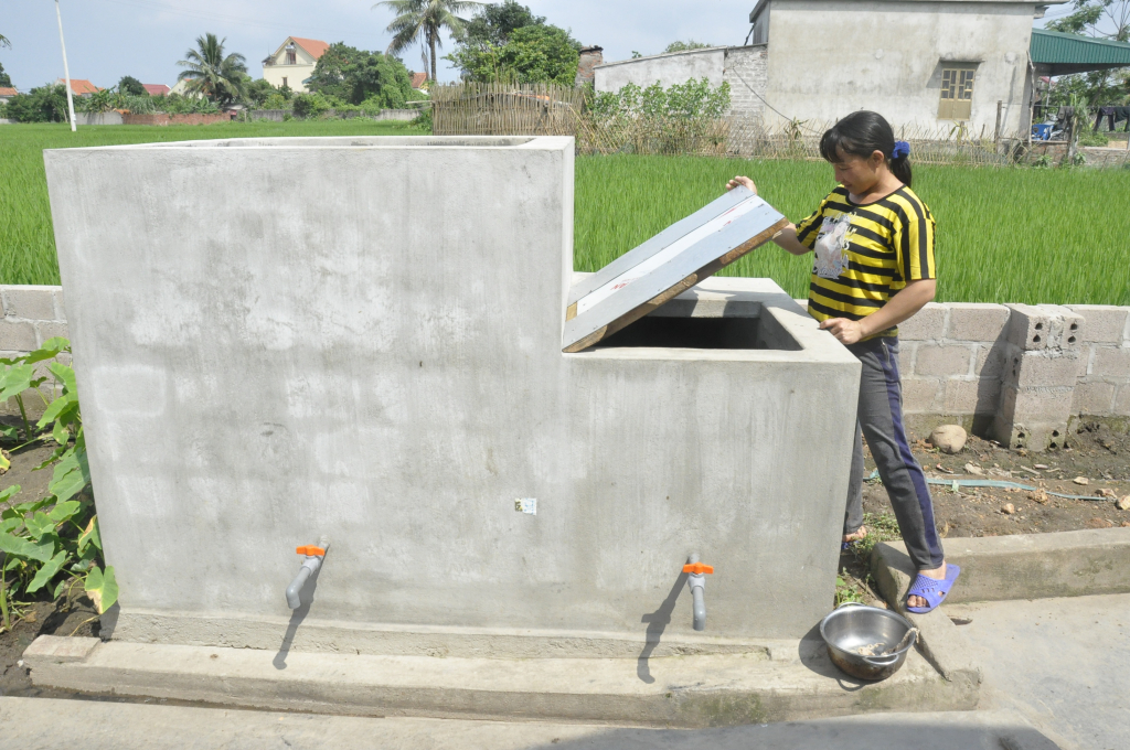 Người dân xã Đồng Rui (Tiên Yên) phải xây bể lọc để lọc lấy nước phục vụ nhu cầu sinh hoạt.