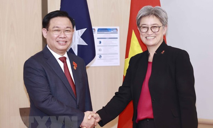 Chủ tịch Quốc hội Vương Đình Huệ tiếp Bộ trưởng Ngoại giao Australia