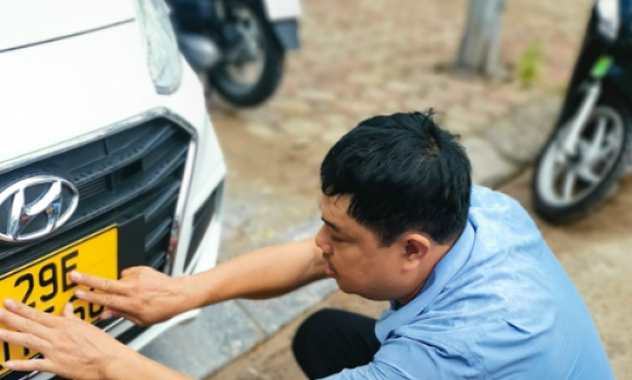 Auctions for car licence plates to be tested from July 2023
