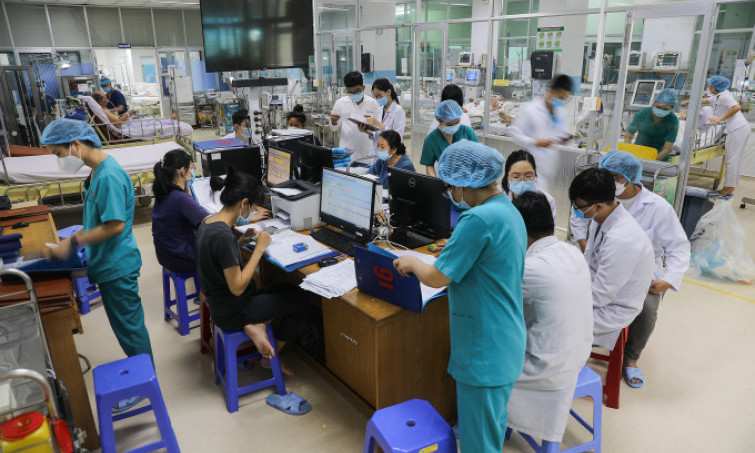 Bộ trưởng Y tế: 'Phụ cấp y bác sĩ trực lạc hậu' 