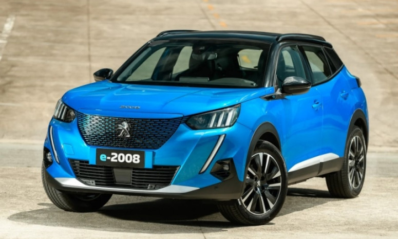 Đối thủ Toyota Corolla Cross ra mắt bản chạy điện, trang bị hàng đầu phân khúc
