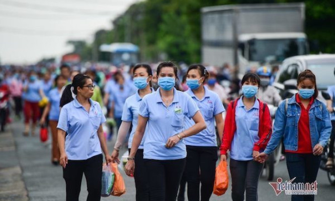 Cần chính sách hỗ trợ người lao động mất việc làm