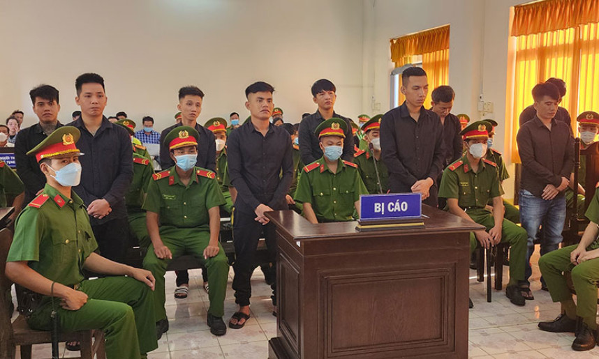 174 năm tù đối với 9 kẻ giết người và bắt giữ người trái pháp luật