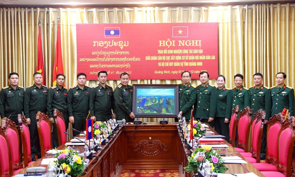 Đoàn cán bộ Cục Xây dựng cơ sở, Tổng cục Chính trị QĐND Lào thăm và làm việc tại Bộ CHQS tỉnh