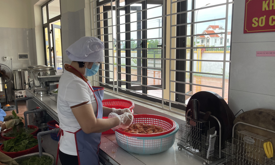 Uông Bí: Đảm bảo an toàn thực phẩm bếp ăn trường học