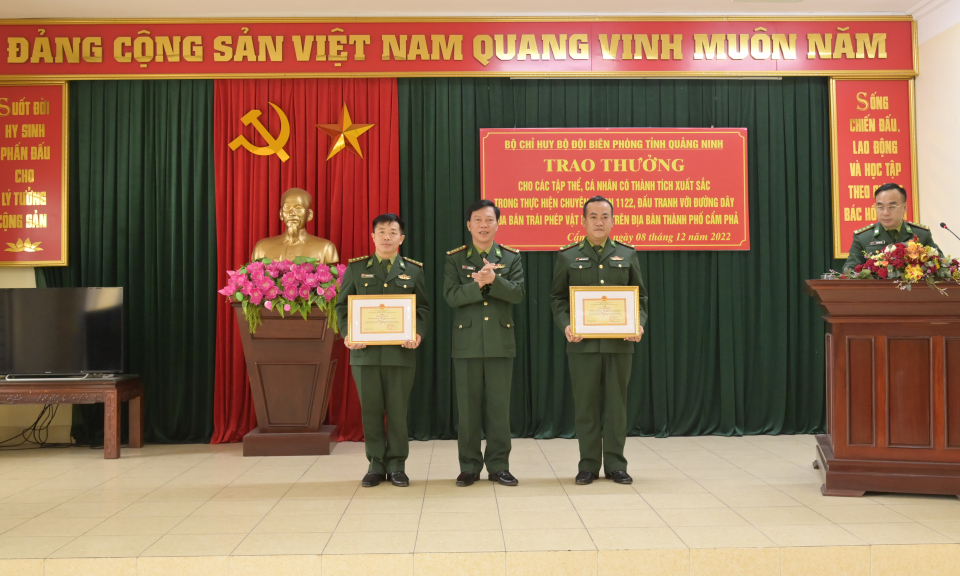 BĐBP tỉnh khen thưởng nóng lực lượng triệt phá đường dây mua bán vật liệu nổ trái phép trên địa bàn TP Cẩm Phả
