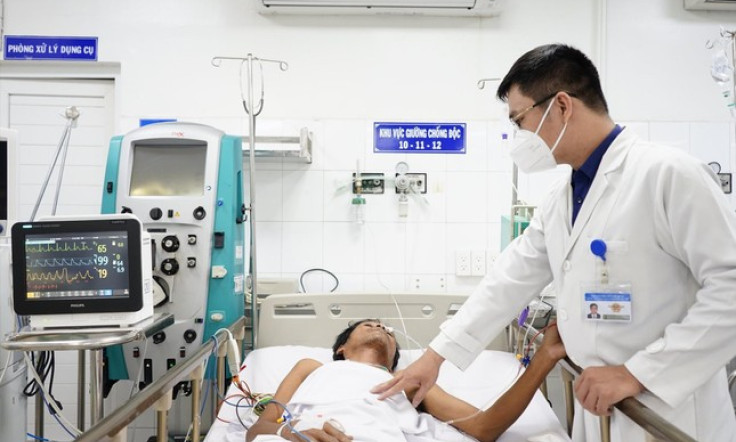 Cảnh báo ngộ độc rượu gia tăng cuối năm