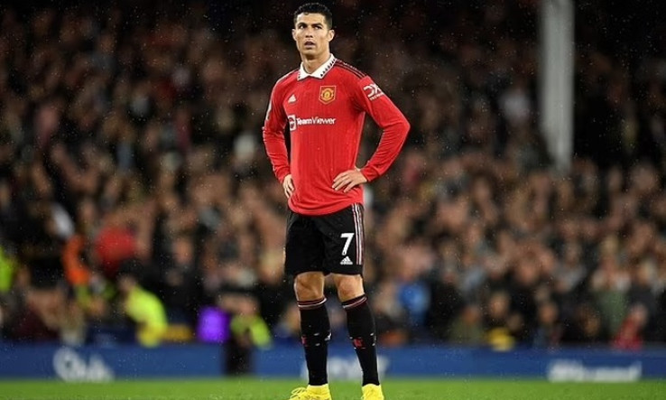Ronaldo sẽ nhận lương bèo bọt khi gia nhập bến đỗ mới
