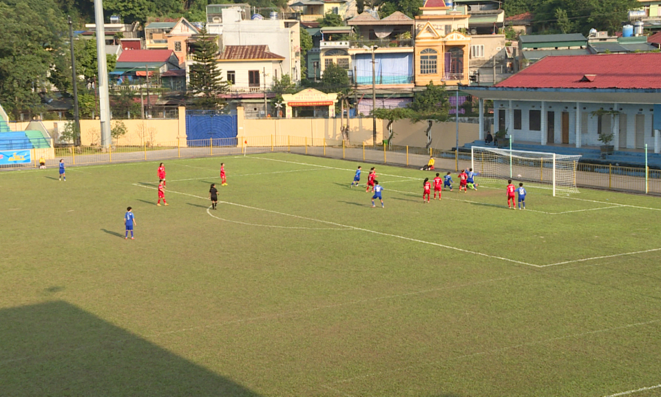 Môn Bóng đá nữ: Quảng Ninh thắng Hà Nam 2-0