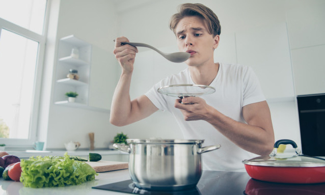 4 cách khắc phục món ăn bị mặn
