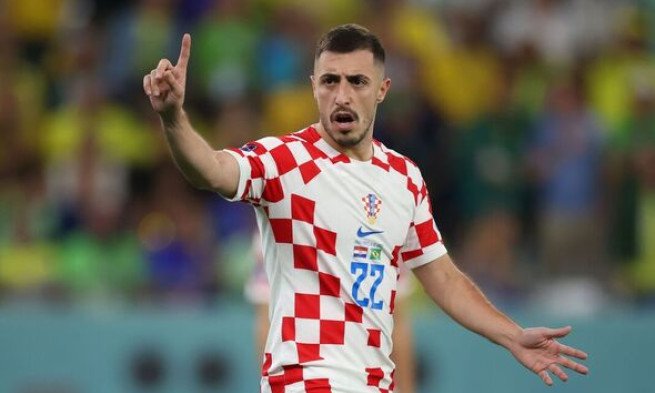 Cơn lốc đường biên World Cup có thể đẩy Dalot lên ghế dự bị ở OTF