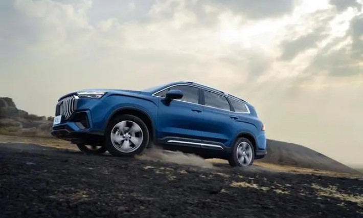 'Kẻ ngáng đường' Toyota Fortuner ra mắt với giá siêu rẻ, dễ thành hàng hot với loạt trang bị 'khủng'