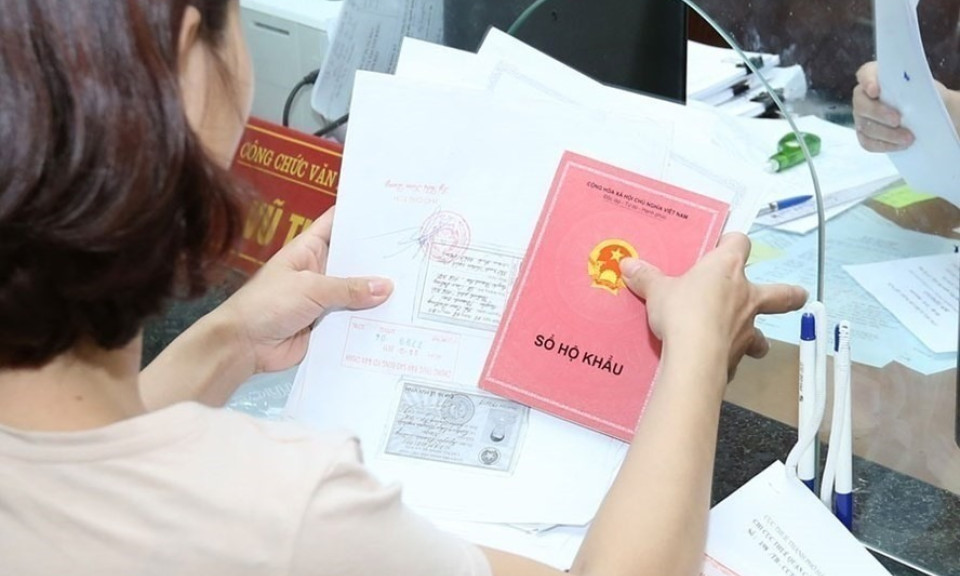 Không còn sổ hộ khẩu giấy, nhập học cho con như thế nào?