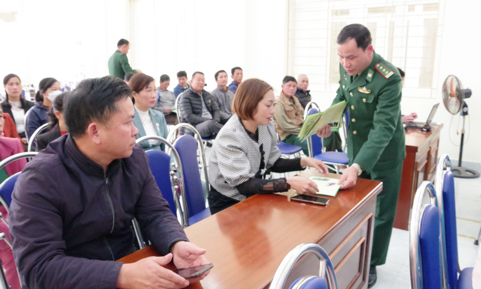Đồn Biên phòng Ngọc Vừng: Tuyên truyền Luật Biên phòng cho cán bộ, nhân dân xã đảo Ngọc Vừng