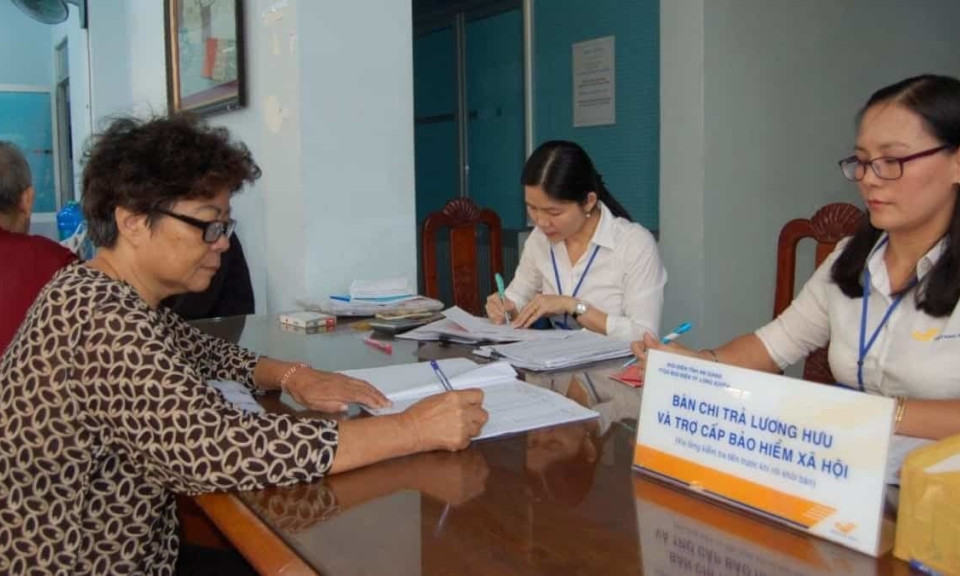 Tuổi nghỉ hưu của cán bộ, công chức, người lao động trong năm 2023