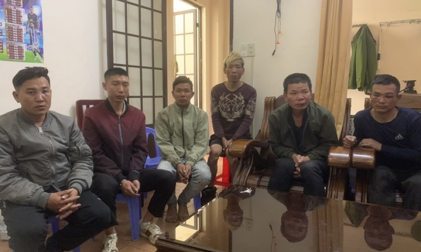 Tạm giữ 6 đối tượng chống người thi hành công vụ