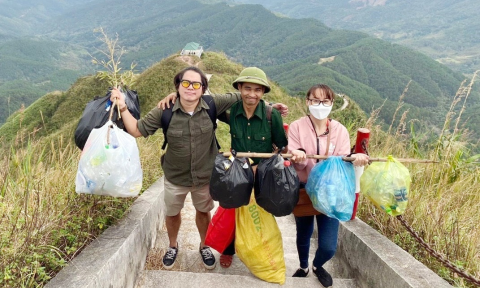 Chàng trai dân tộc Tày làm nhiều việc thiện