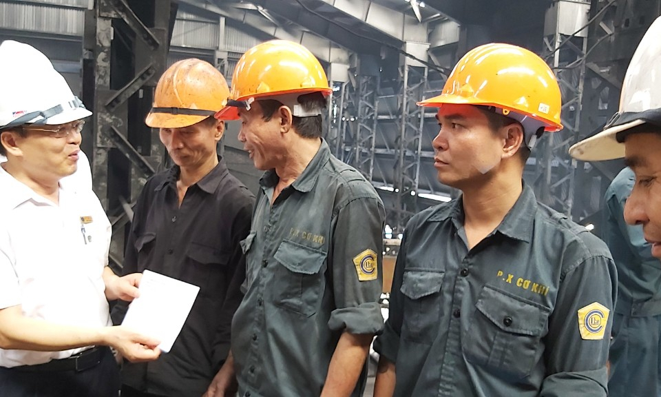 Doanh nghiệp chăm lo Tết cho người lao động