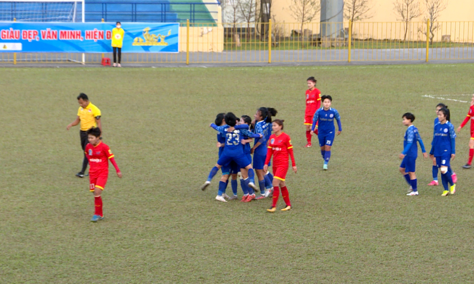 Đội tuyển bóng đá nữ Quảng Ninh xuất sắc giành chiến thắng trước đội tuyển nữ Hà Nội