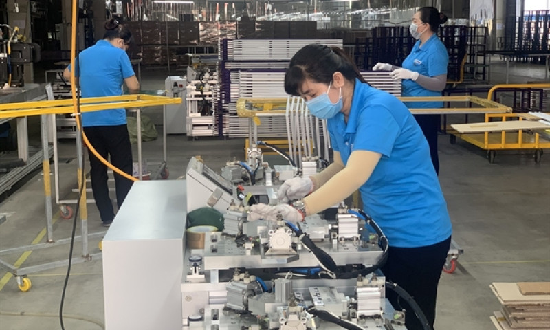 Việt Nam faces both opportunities and challenges amid changes in global FDI flow