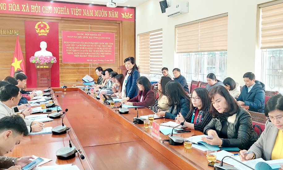 Đoàn ĐBQH tỉnh giám sát về việc đổi mới chương trình, sách giáo khoa giáo dục phổ thông trên địa bàn huyện Hải Hà