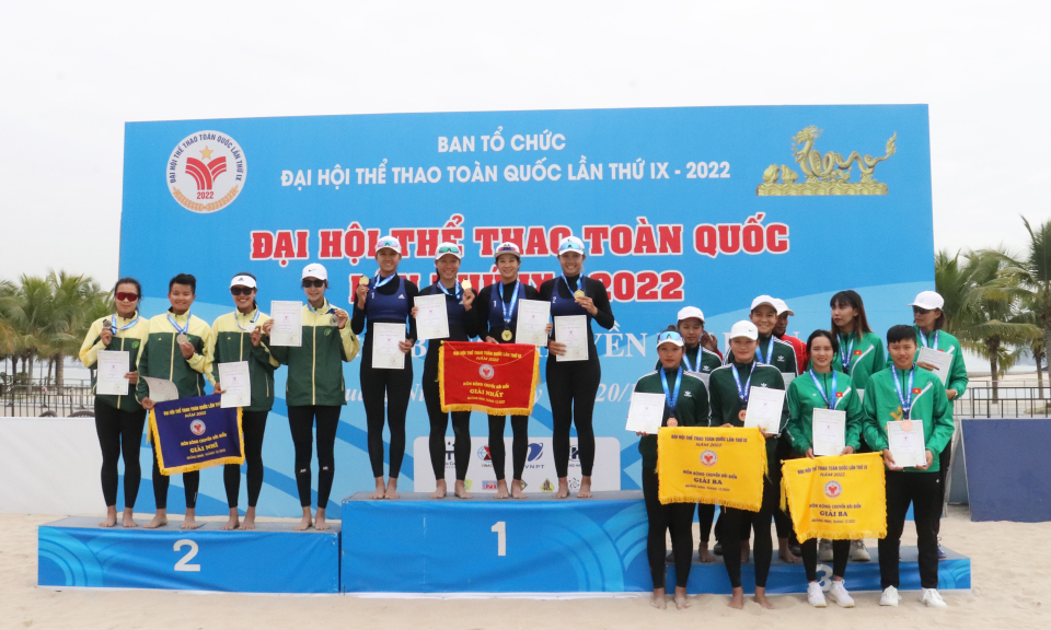 Khánh Hòa giành 2 huy chương vàng môn bóng chuyền bãi biển nam, nữ