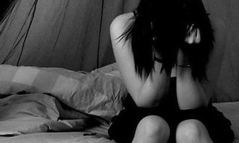 Rủ bé gái đi ăn cháo dinh dưỡng rồi hiếp, cướp điện thoại