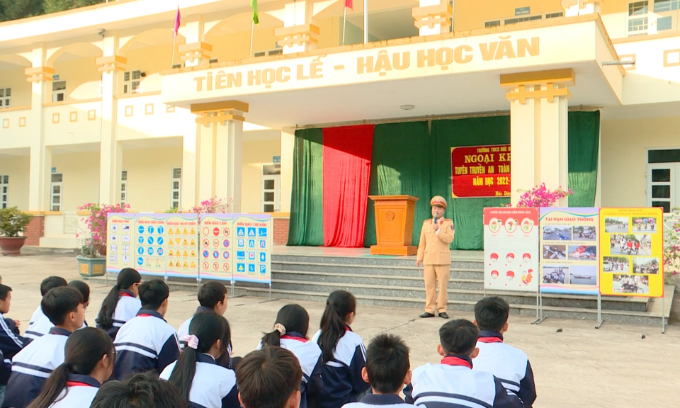 Bình Liêu tăng cường đảm bảo trật tự ATGT 
