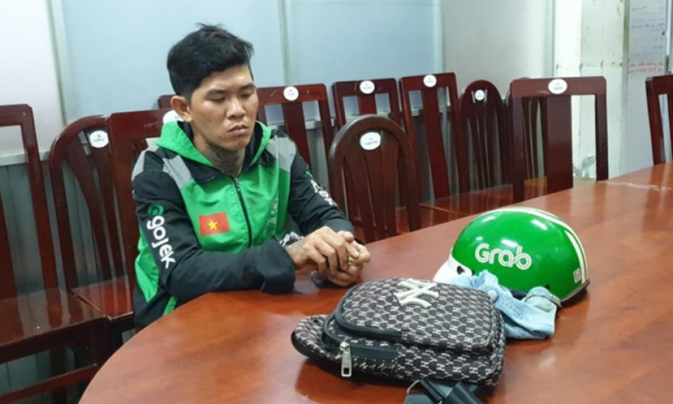 Giả xe ôm gây hàng loạt vụ cướp, lừa đảo tài sản của trẻ em