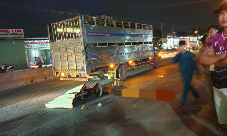 Điều tra vụ tai nạn xe tải với xe đạp điện khiến nam thanh niên tử vong