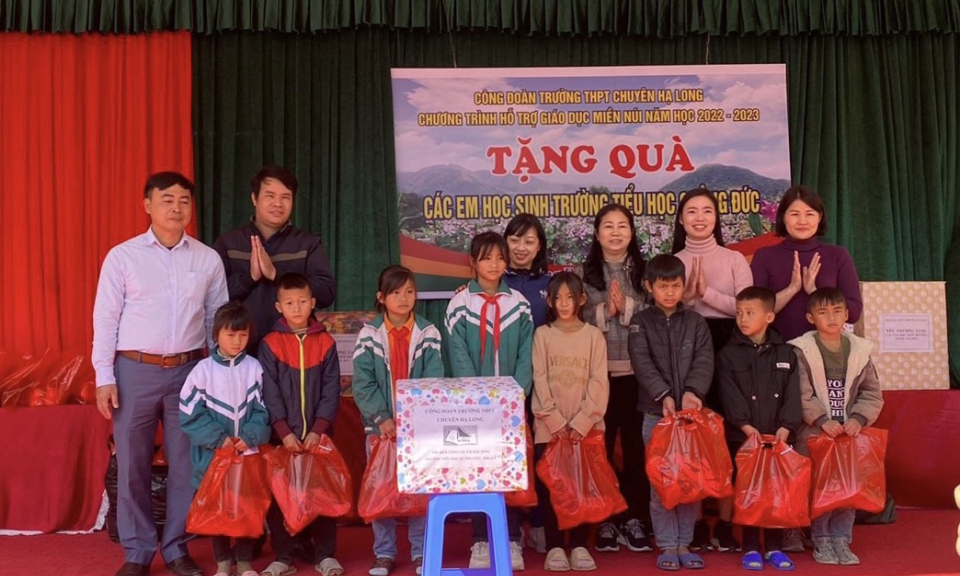 Mùa đông ấm áp cho học sinh vùng cao