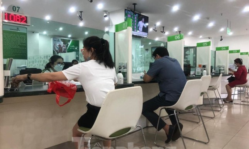 Vì sao ngân hàng phải khống chế lãi suất tiền gửi 9,5%/năm?