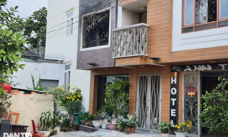 Người đàn ông nghi tưới xăng tự thiêu trong khách sạn ở TPHCM