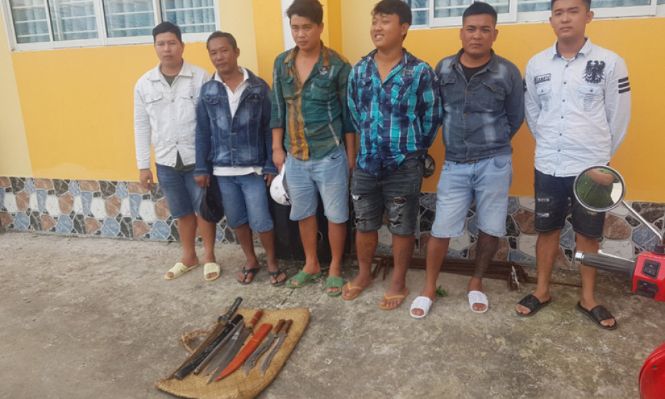 Ngăn chặn 50 đối tượng chuẩn bị hung khí đánh nhau