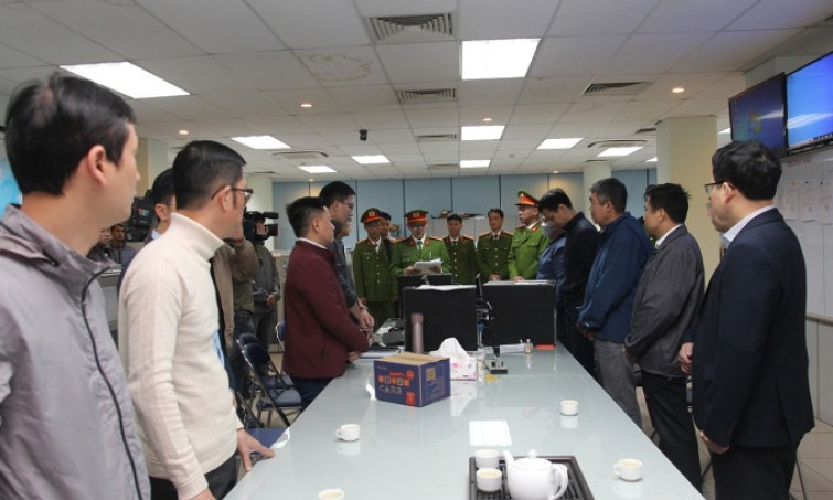 Cảnh sát khám xét Cục Đăng kiểm Việt Nam