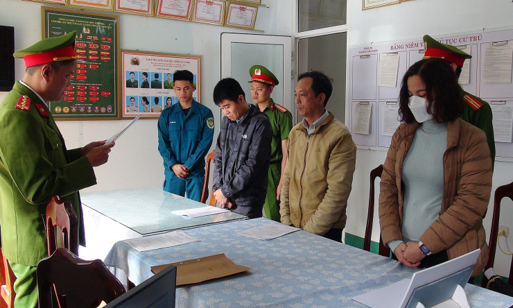 Đưa và nhận hối lộ hơn 1,5 tỷ đồng, 3 đối tượng bị bắt
